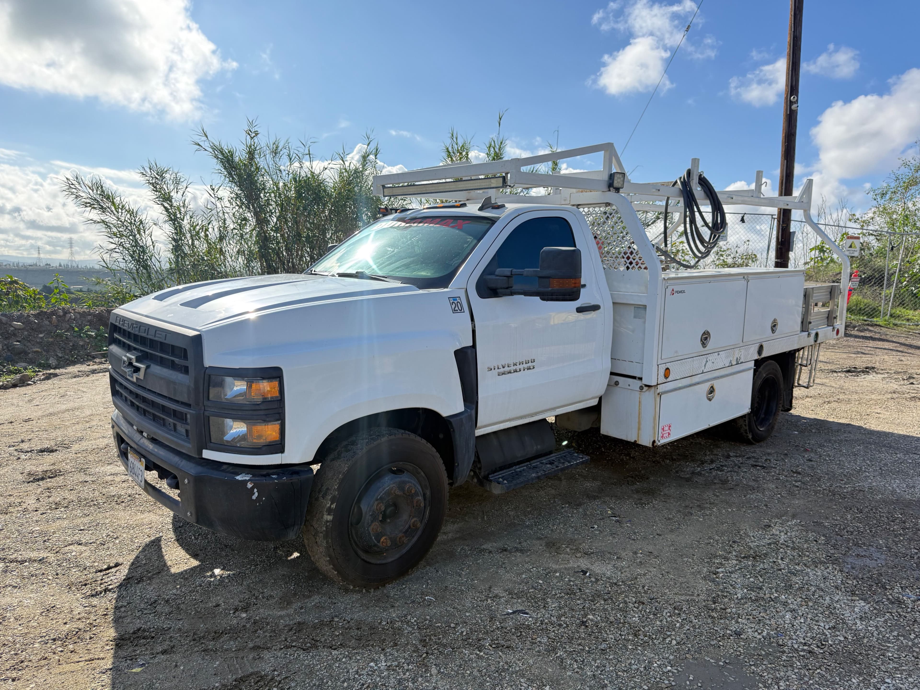 2019 GM GM515 image 2