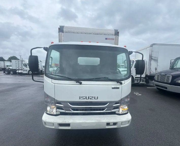 2019 Isuzu NRR image 2