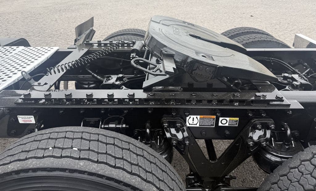 Used 2023 KENWORTH W900L image 7