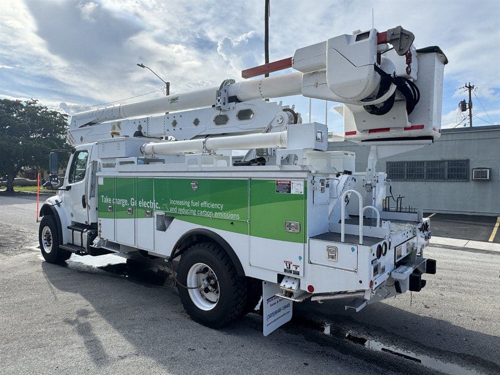 2018 Freightliner M2-106 image 11