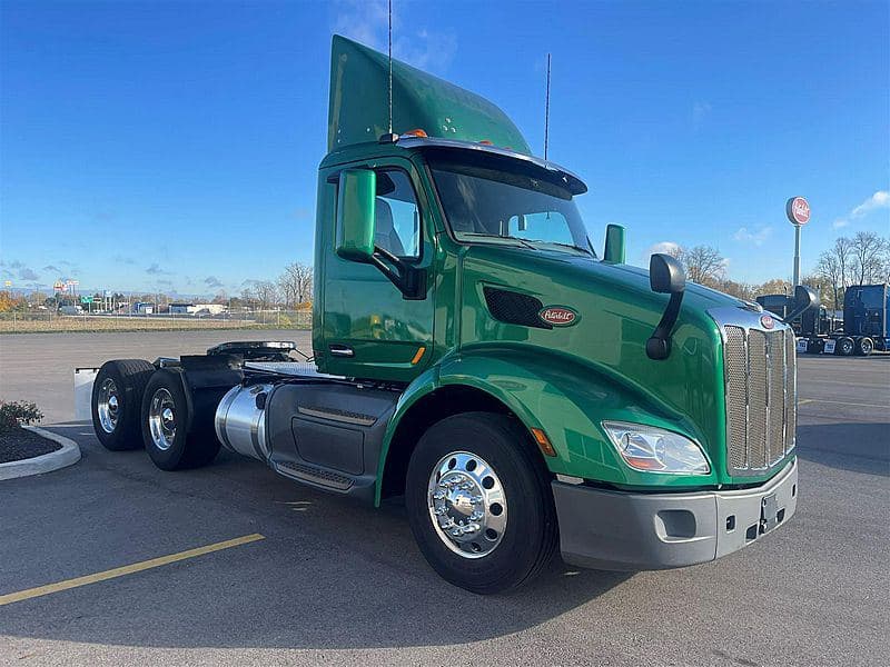 2020 Peterbilt 579 image 4