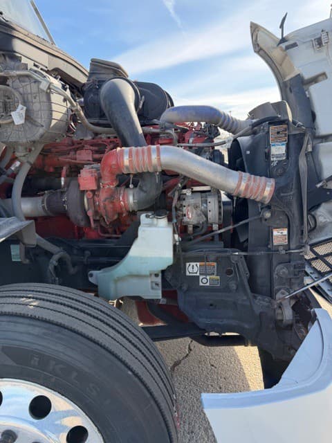 2023 Peterbilt 579 image 10