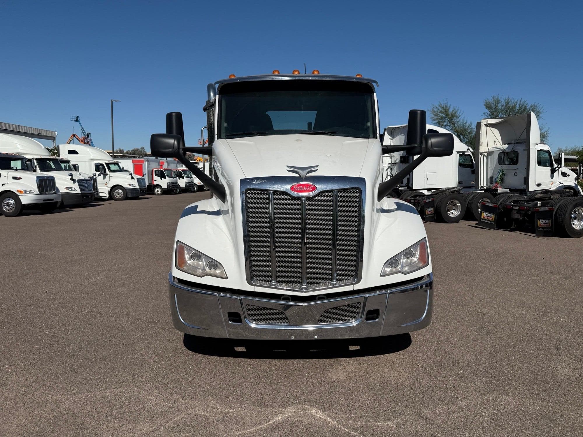 2023 Peterbilt 579 image 8