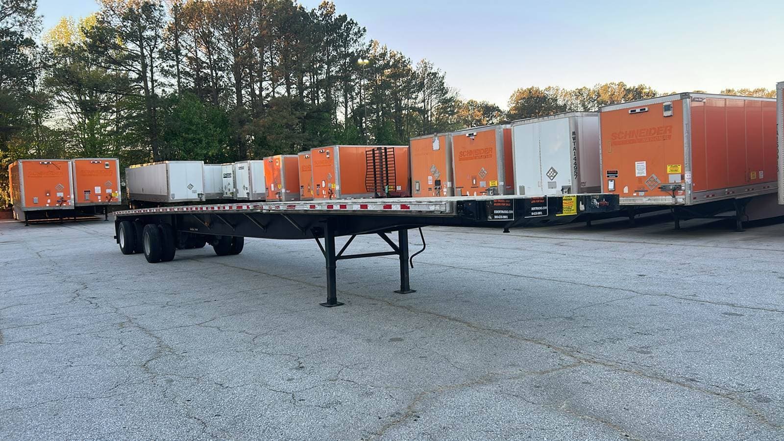 2013 Great Dane 53 ft Flatbed Trailer - Air Ride Suspension image 1