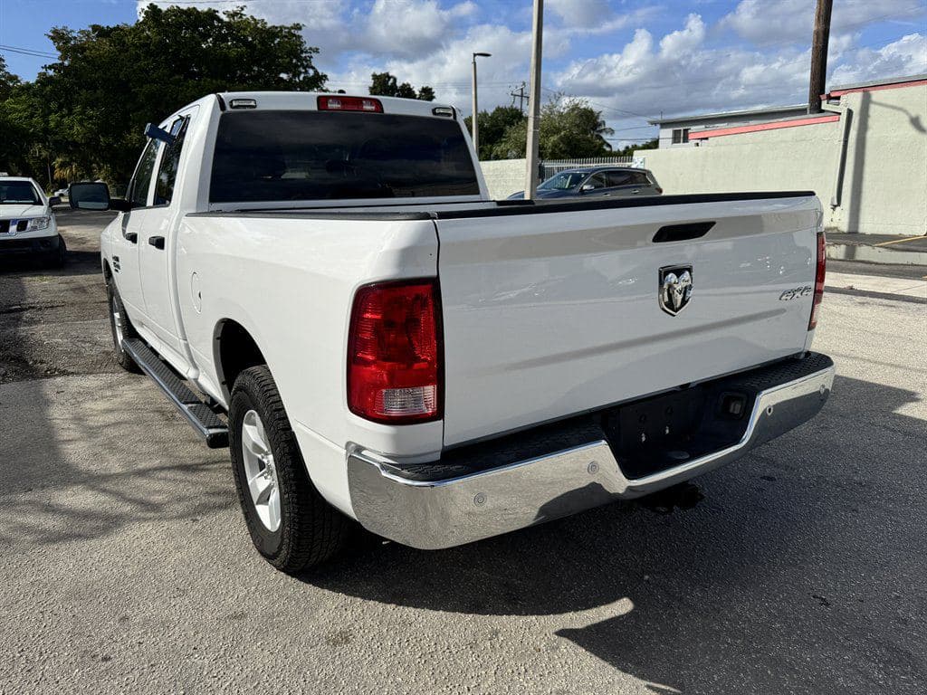 2020 Ram 1500 DS image 9