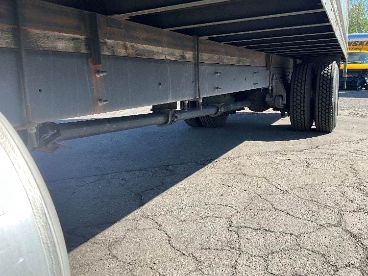 2022 International MV607 Box Truck - 220HP, 6 Speed Automatic, Roll up Door image 5