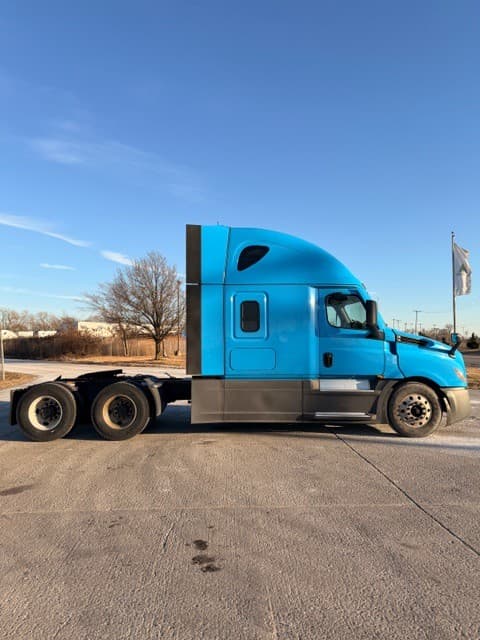 2024 Freightliner Cascadia image 13