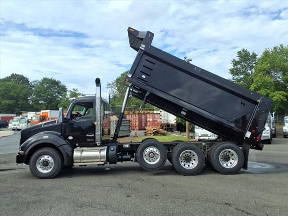 2026 Kenworth T880 image 9