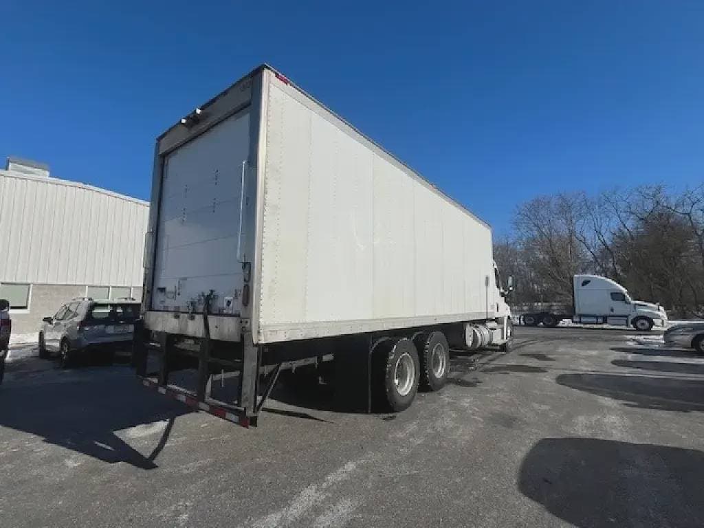 2019 Freightliner Cascadia 113 image 12