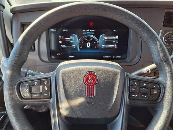 2025 Kenworth T880 image 14