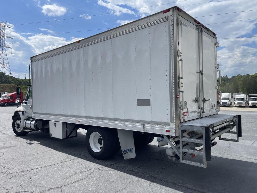 Used 2019 INTERNATIONAL 4300 image 9