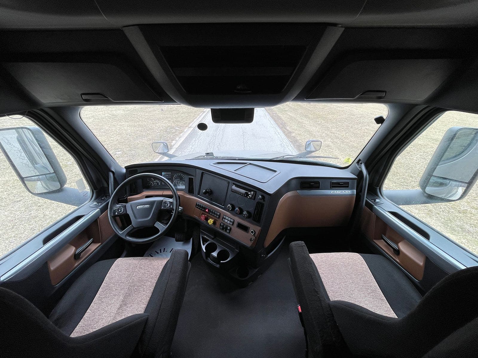 2022 Freightliner Cascadia 126 image 14