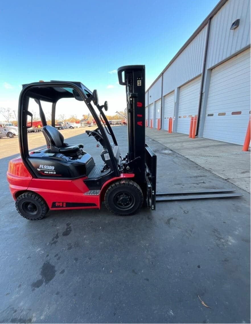 2023 MANITOU MI25D FL9389 image 2