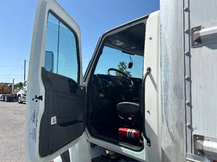 2022 International MV607 Box Truck - 220HP, 6 Speed Automatic, Roll up Door image 16