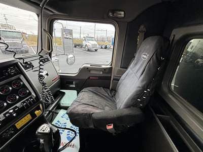 2019 Kenworth T8 Series image 7