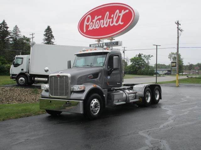 2020 Peterbilt 567 image 1