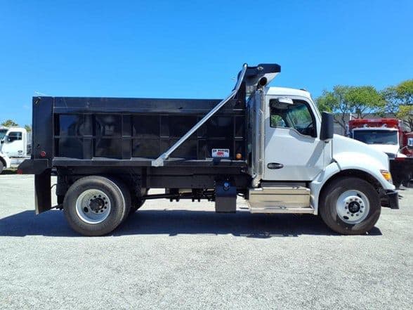 2025 Kenworth T380 image 7