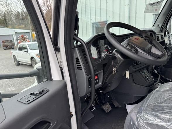 2026 Peterbilt DWH-550 image 7