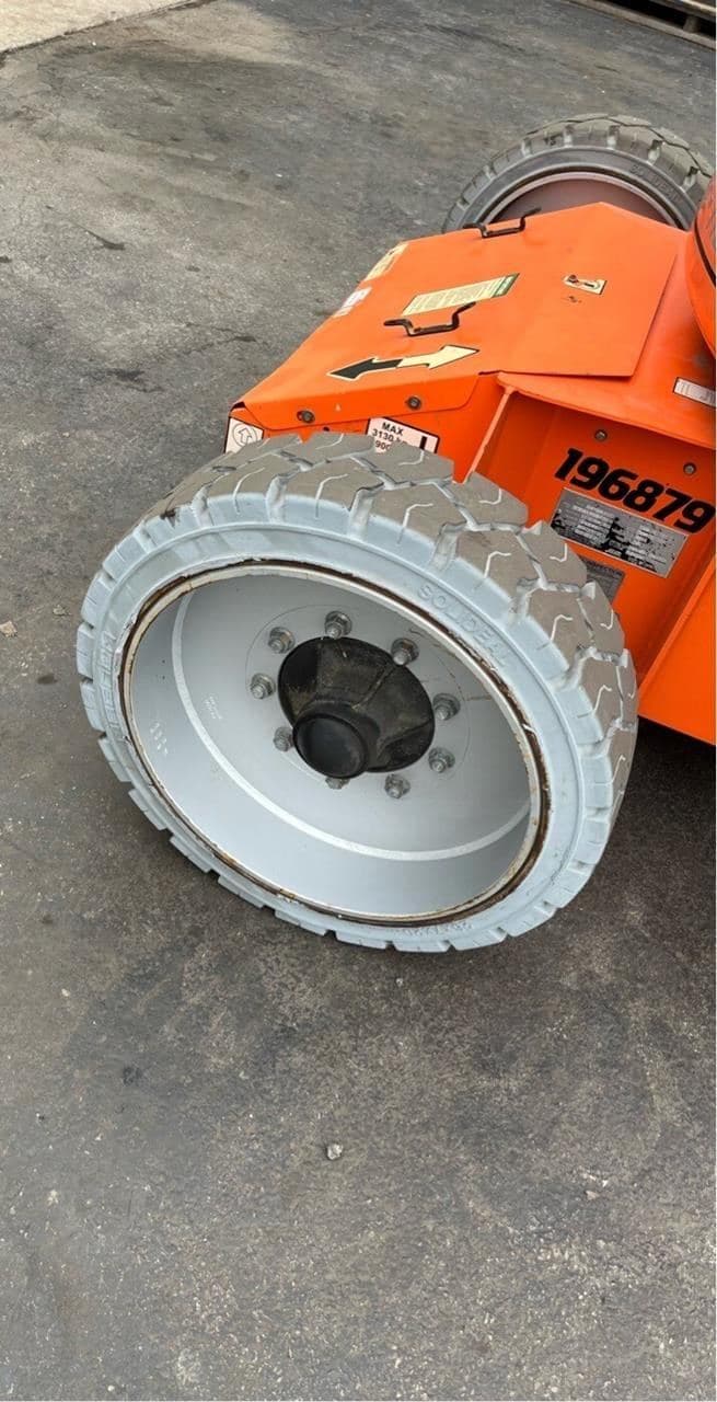 2015 JLG E450AJ PL6879 image 6