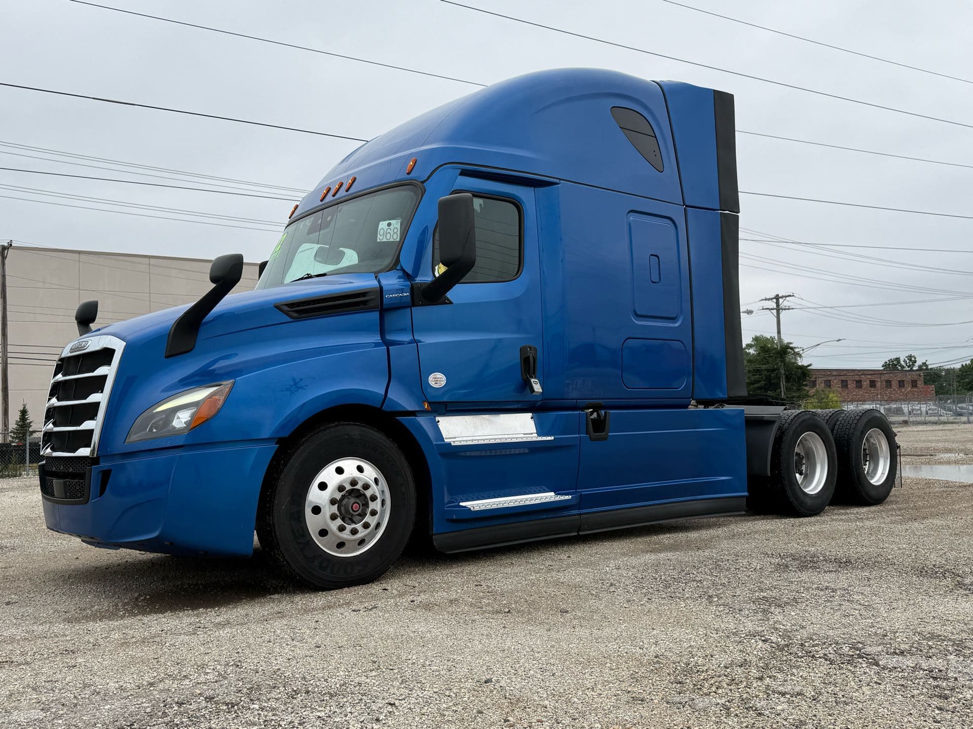 2022 Freightliner - 426k - 11,500 Hours - 455HP image 2
