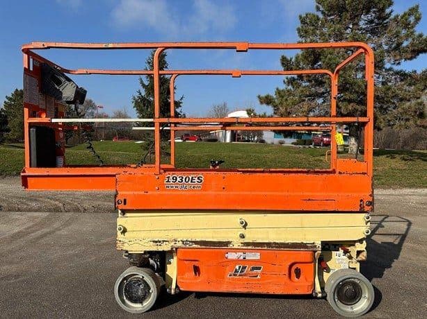 2016 JLG 1930ES image 2
