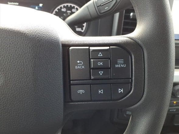 2025 Ford F550 image 12