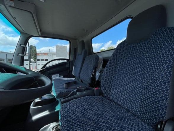 2025 Isuzu NRR image 14