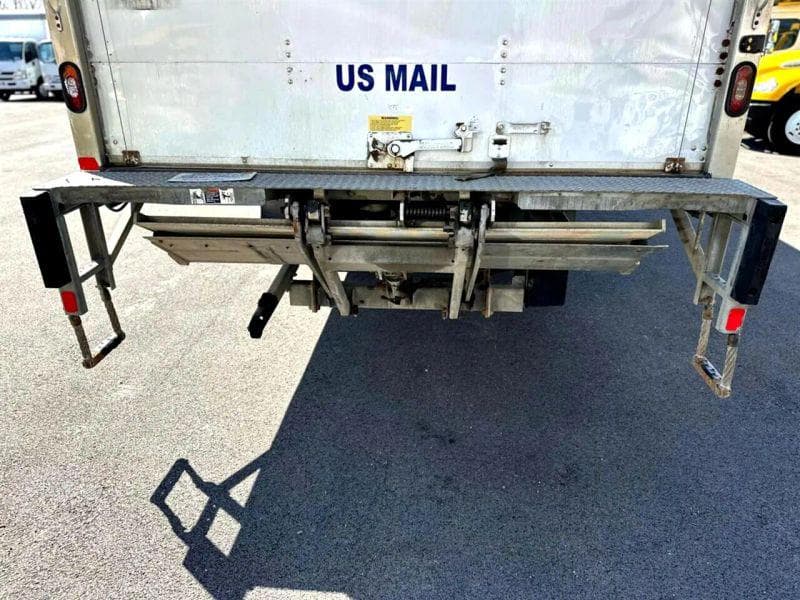 2020 International MV607 image 8