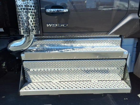 2026 Kenworth W990 image 4