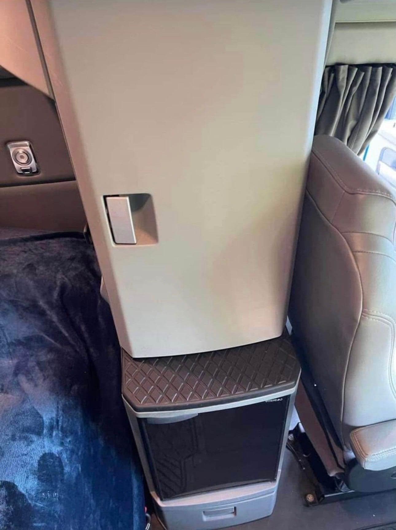 2018 Kenworth T680 image 7