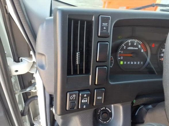 2024 Isuzu NPR HD image 13