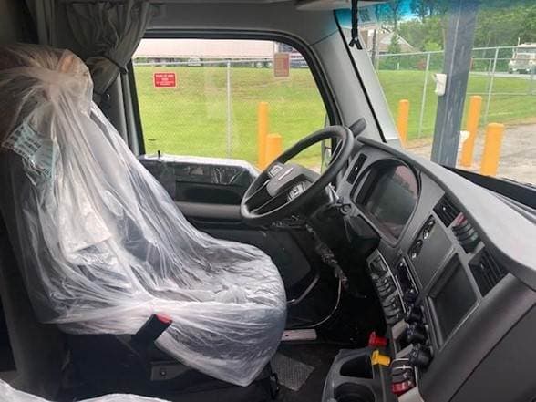 2025 Kenworth T680 image 4