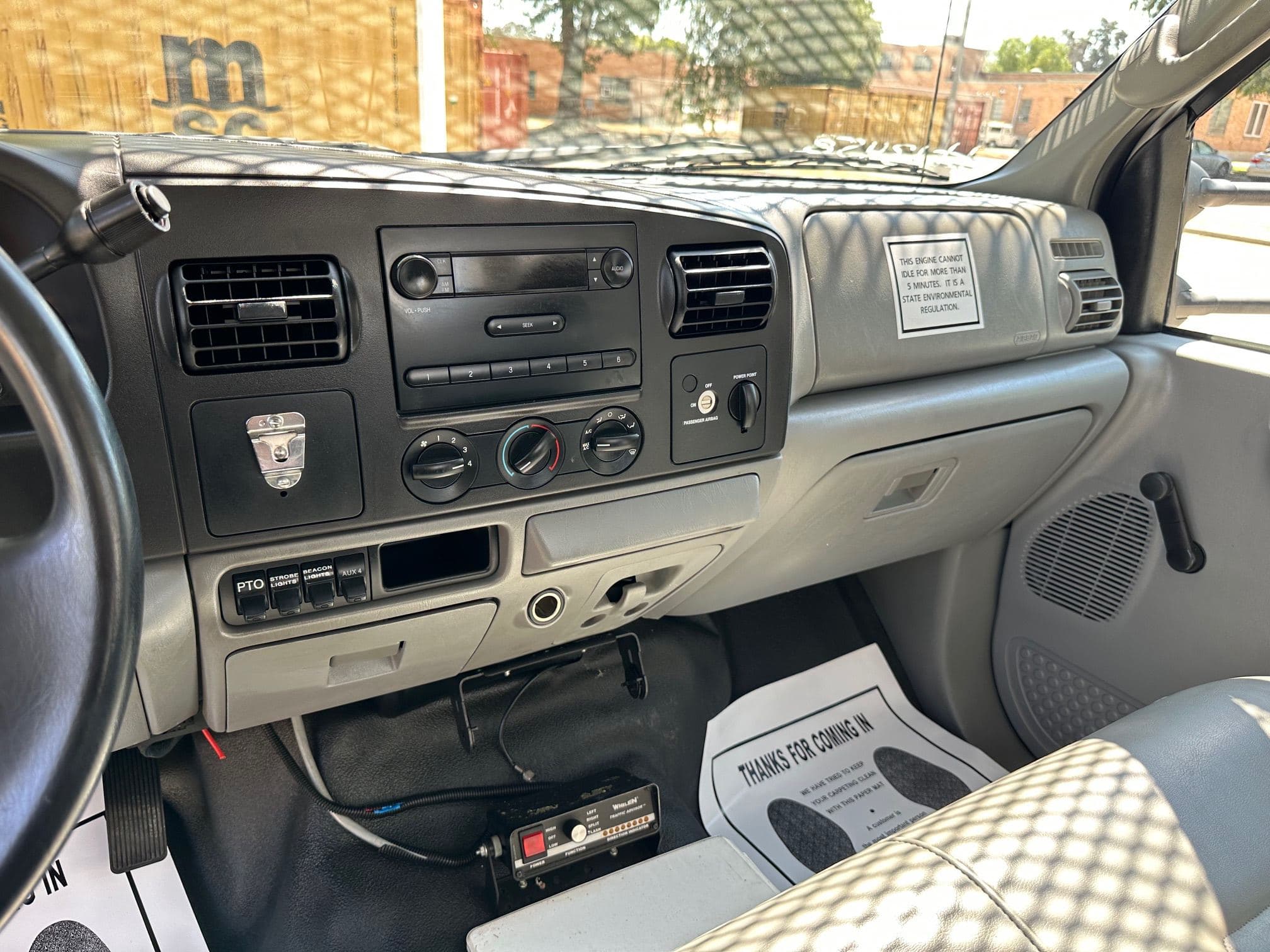 2007 Ford F-550 Bucket Truck image 29