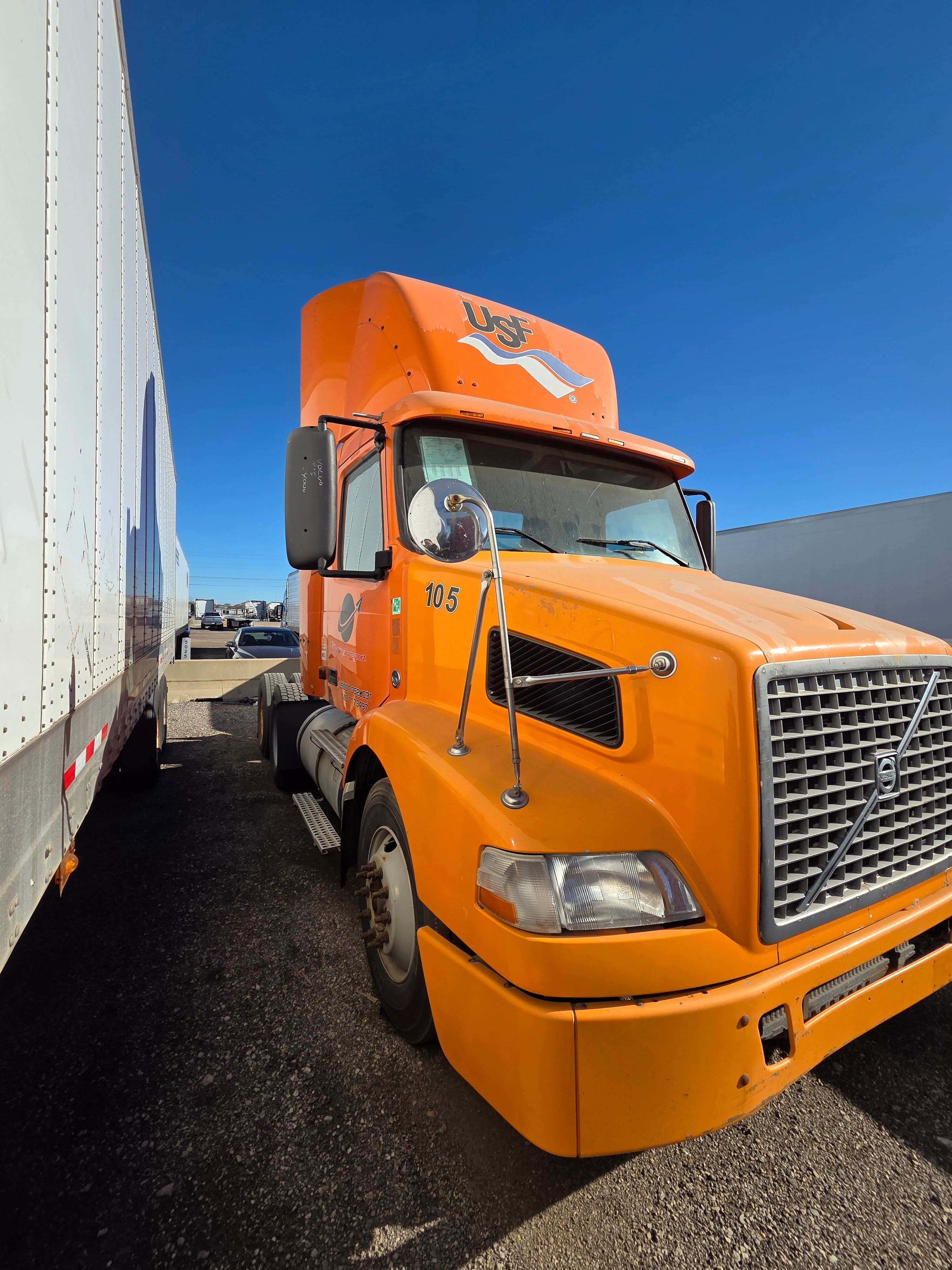 2007 Volvo VNM image 4