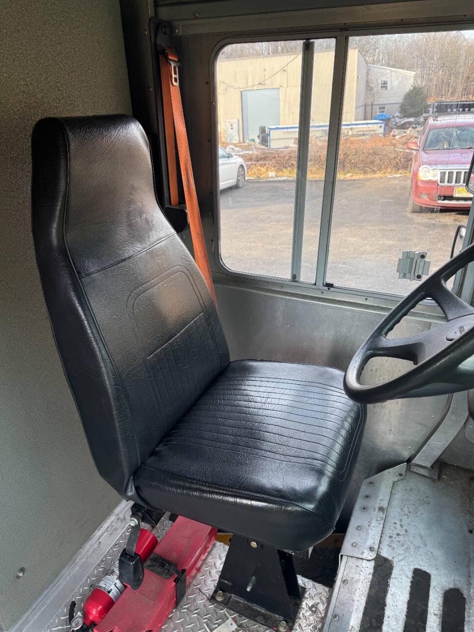 2018 Freightliner MT45 image 23