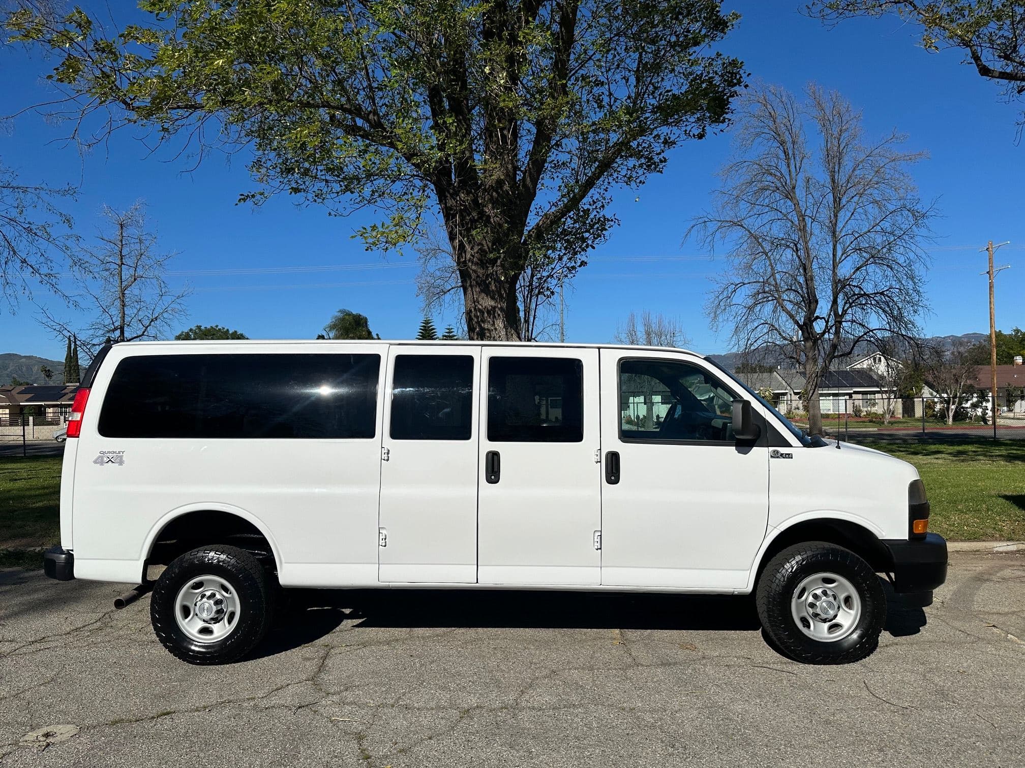 2019 CHEVROLET EXPRESS 3500 Quigley 4x4 Van 13480 image 3