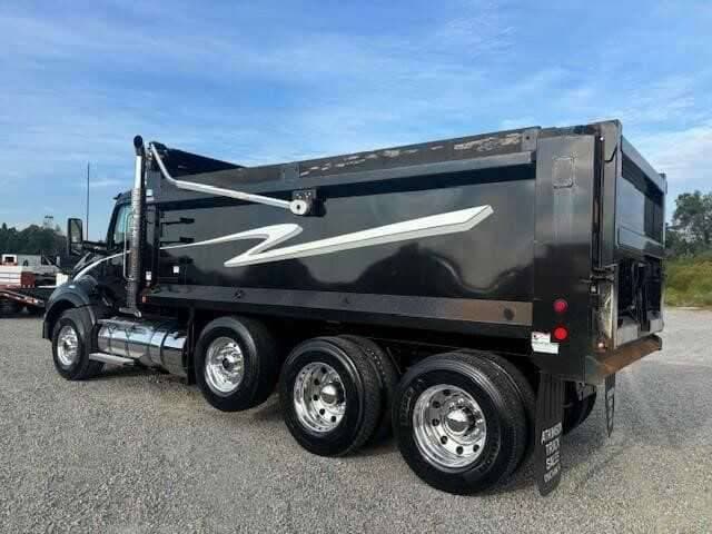 2023 Kenworth T880 image 7