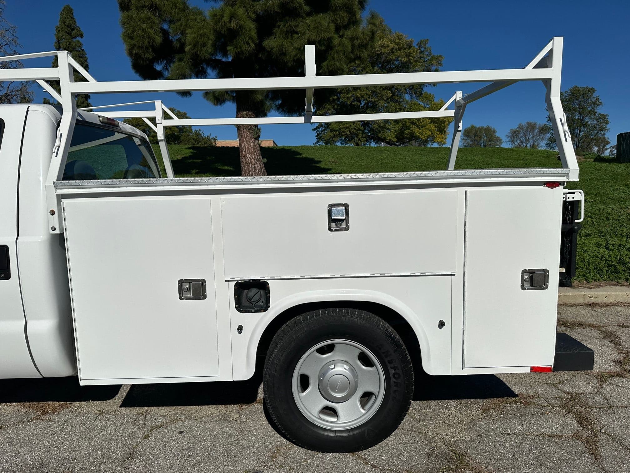 2005 FORD F350 Service Truck with Liftgate 13495 image 10