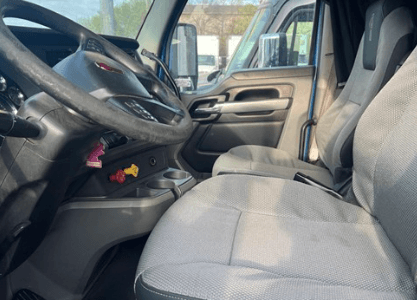 2020 Kenworth T680 image 3