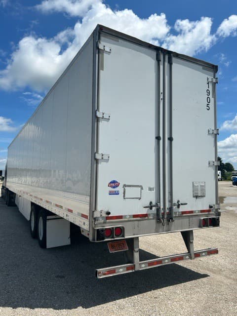 2019 Utility 4000D-X image 5