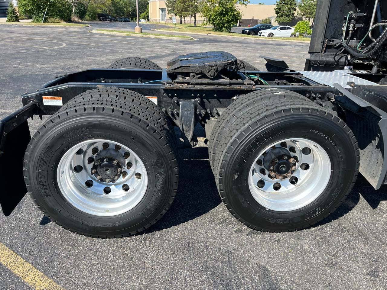 2022 Freightliner Cascadia image 9