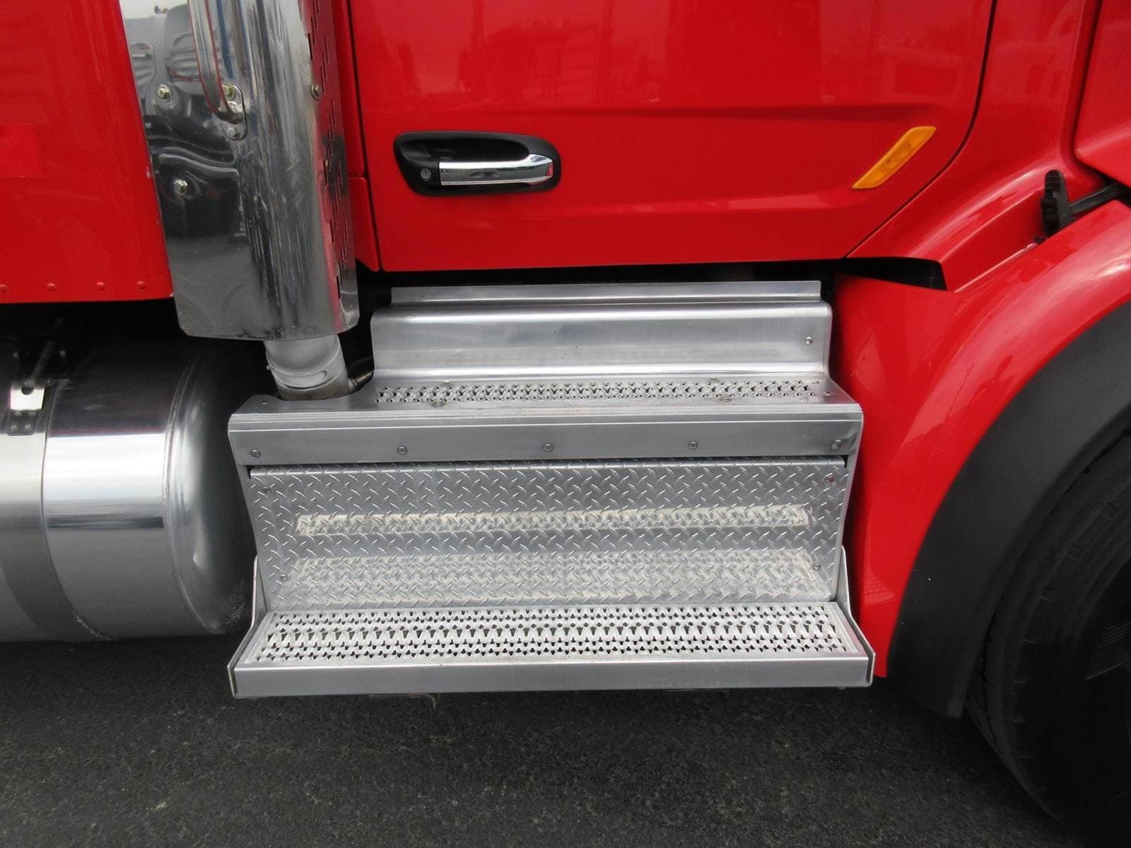 2020 Peterbilt 567 image 9