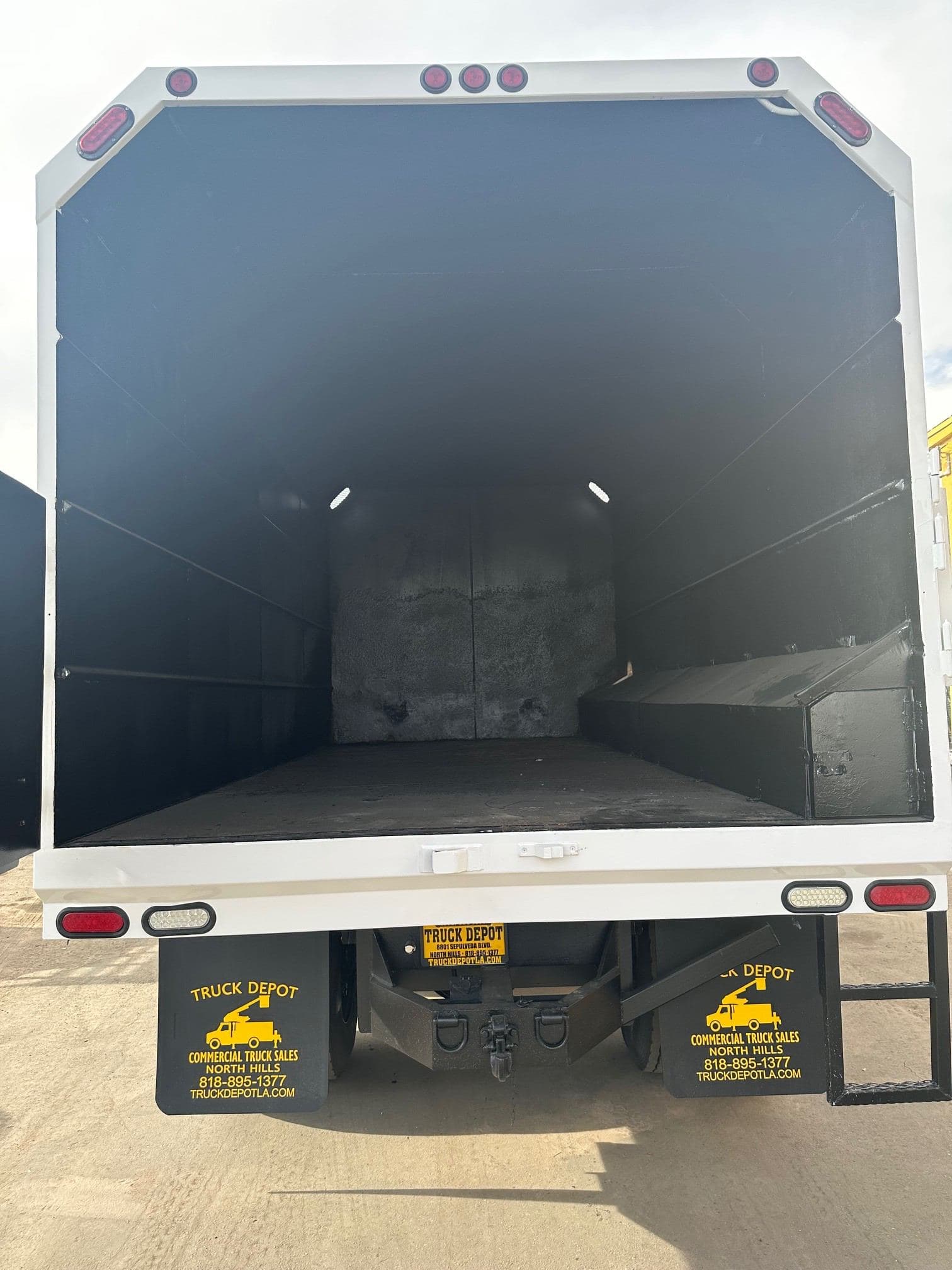 2015 FORD F650 SD Crew Cab Chipper Dump 13409 image 12