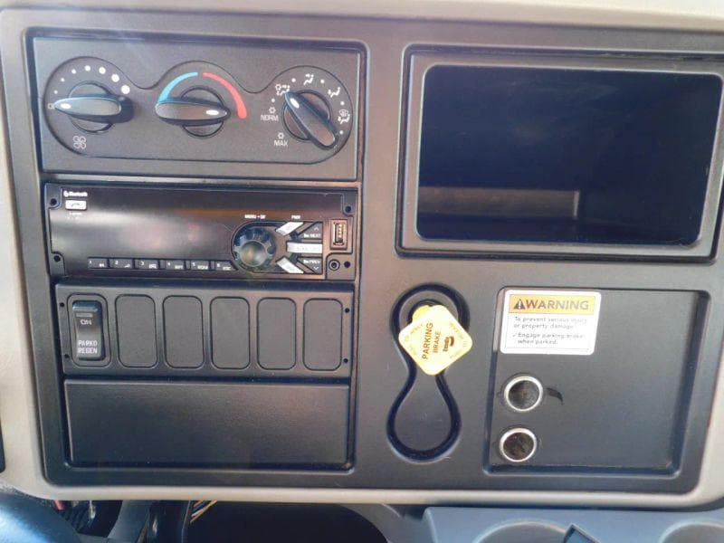 2019 International 4300 image 21