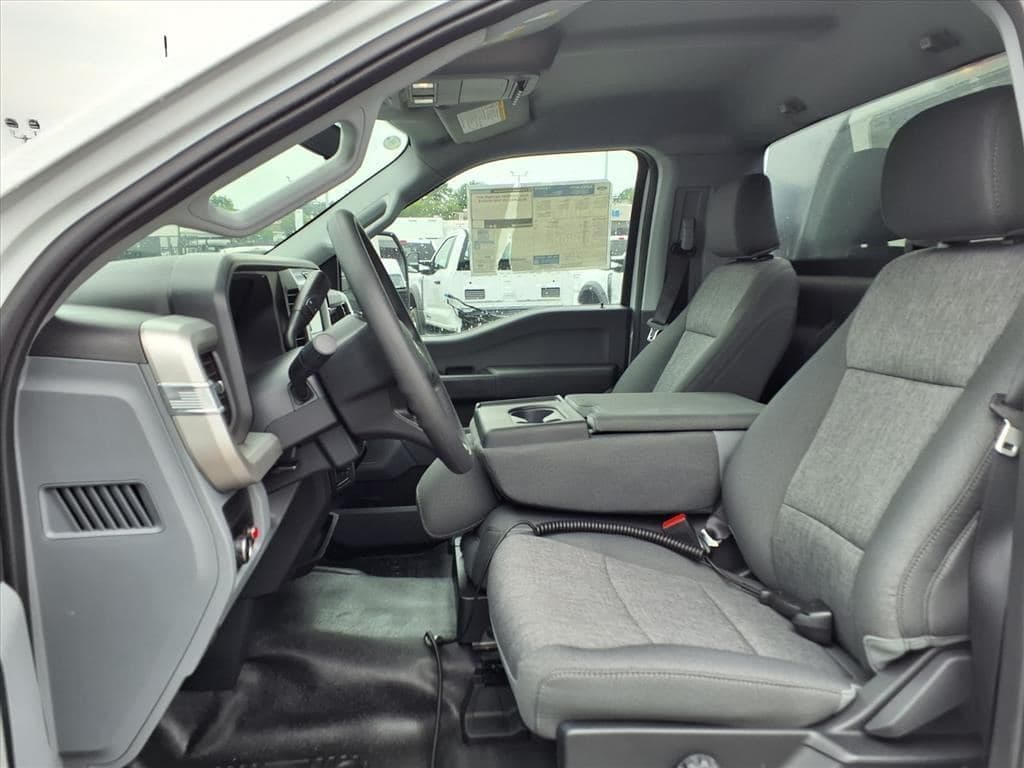 2026 Ford F550 SD XL image 16
