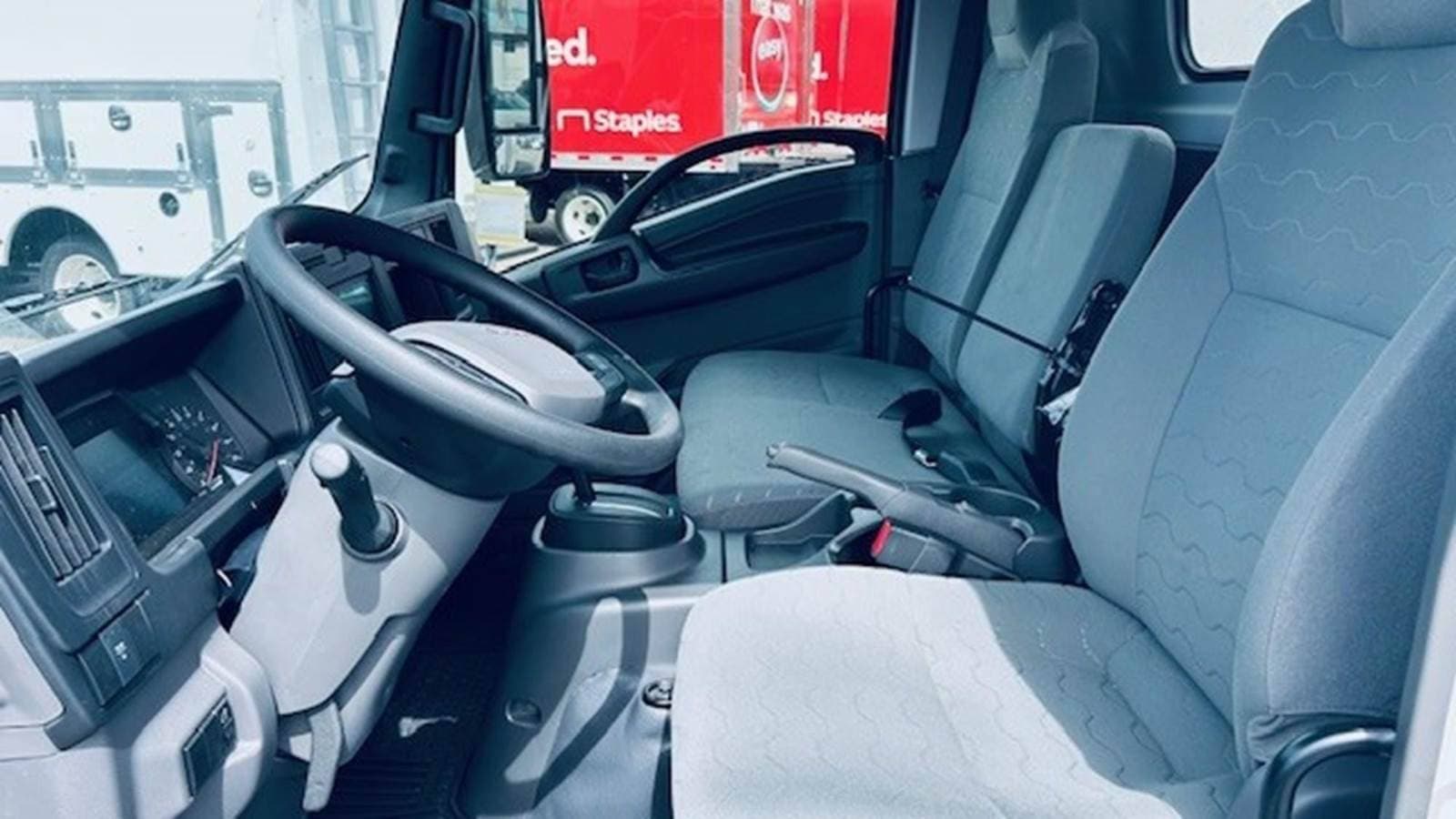2025 Isuzu NPR-HD image 6