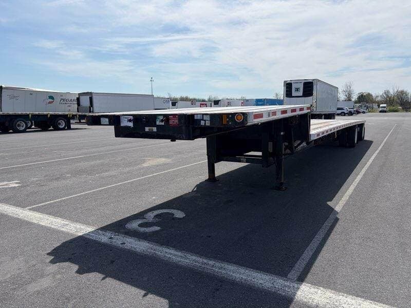 2020 Fontaine 48x102 Flatbed Trailer - Air Ride, Fixed Axle image 2