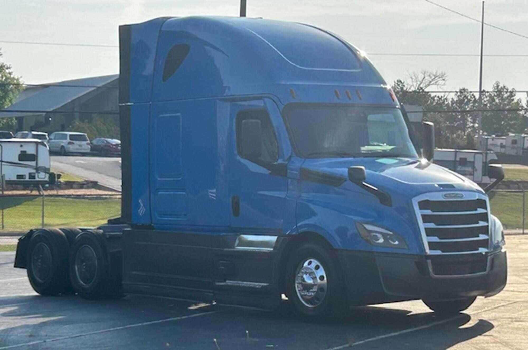 2022 Freightliner Cascadia 126 image 4