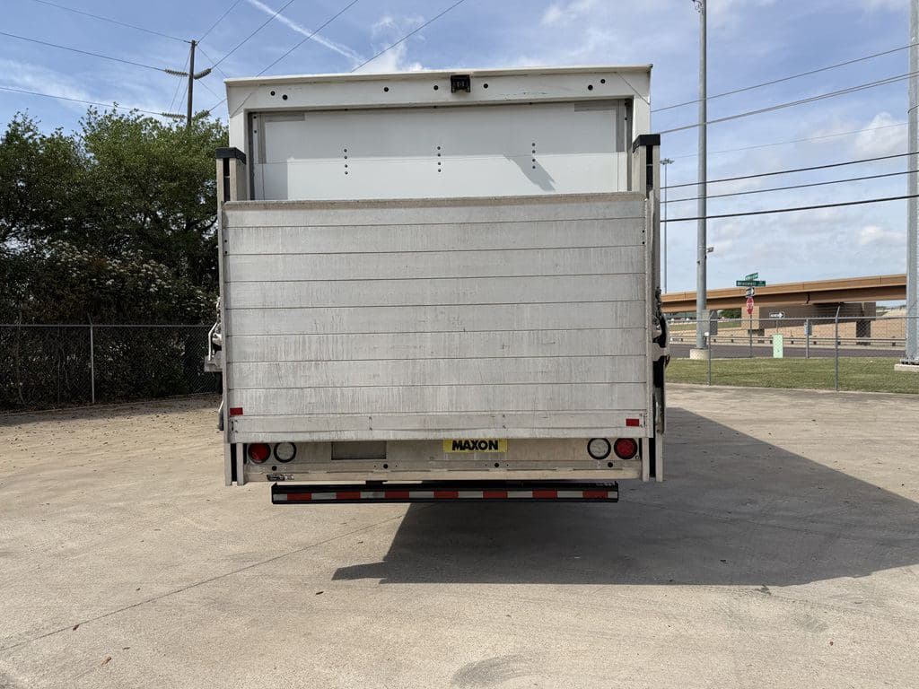 Used 2023 KENWORTH T270 image 18