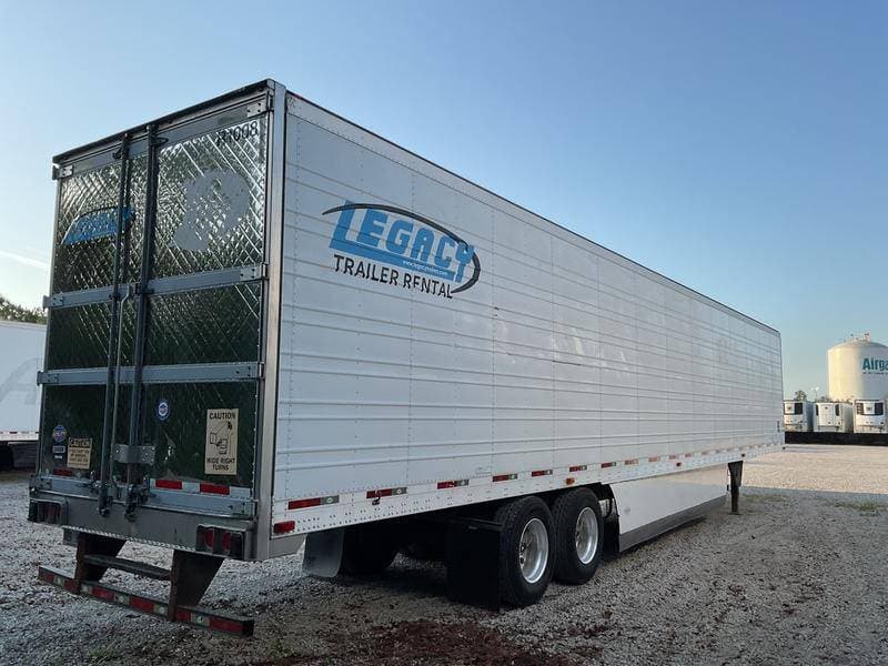 2012 Utility 3000R image 2